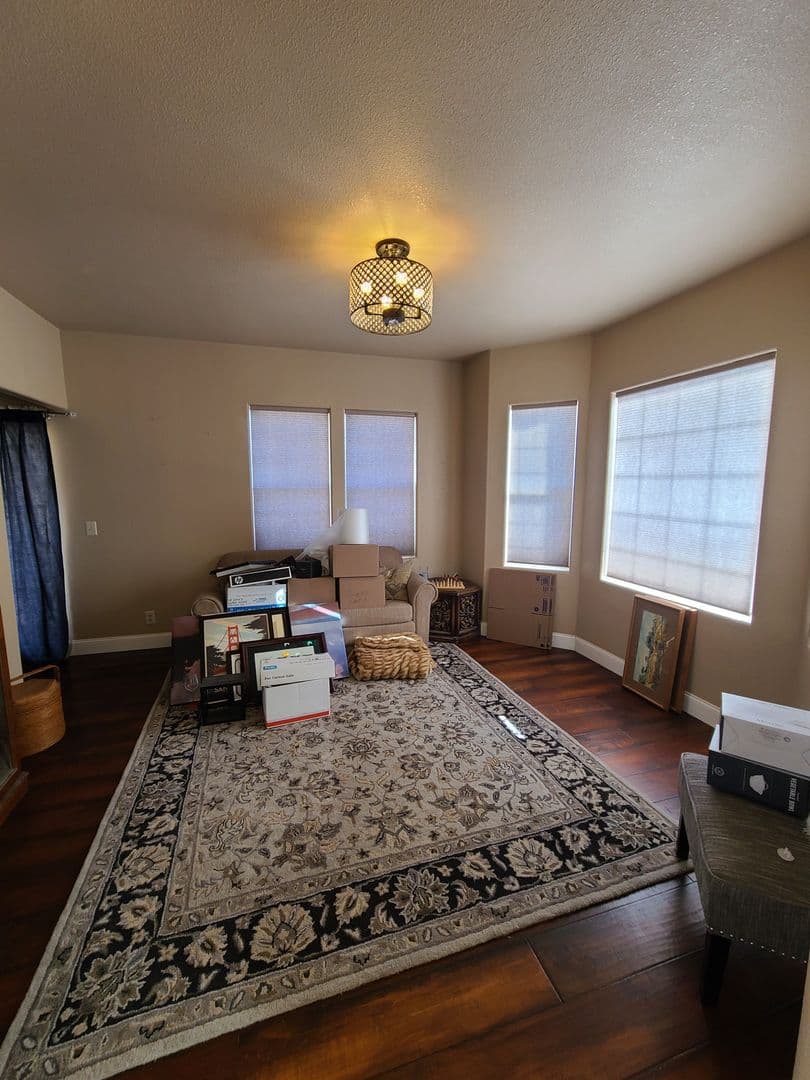 Litchfield House: 721-605 Center Rd.