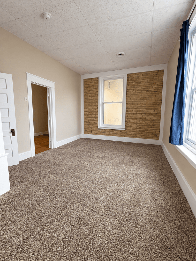 East Grand Forks Apartment: 304 DeMers Ave