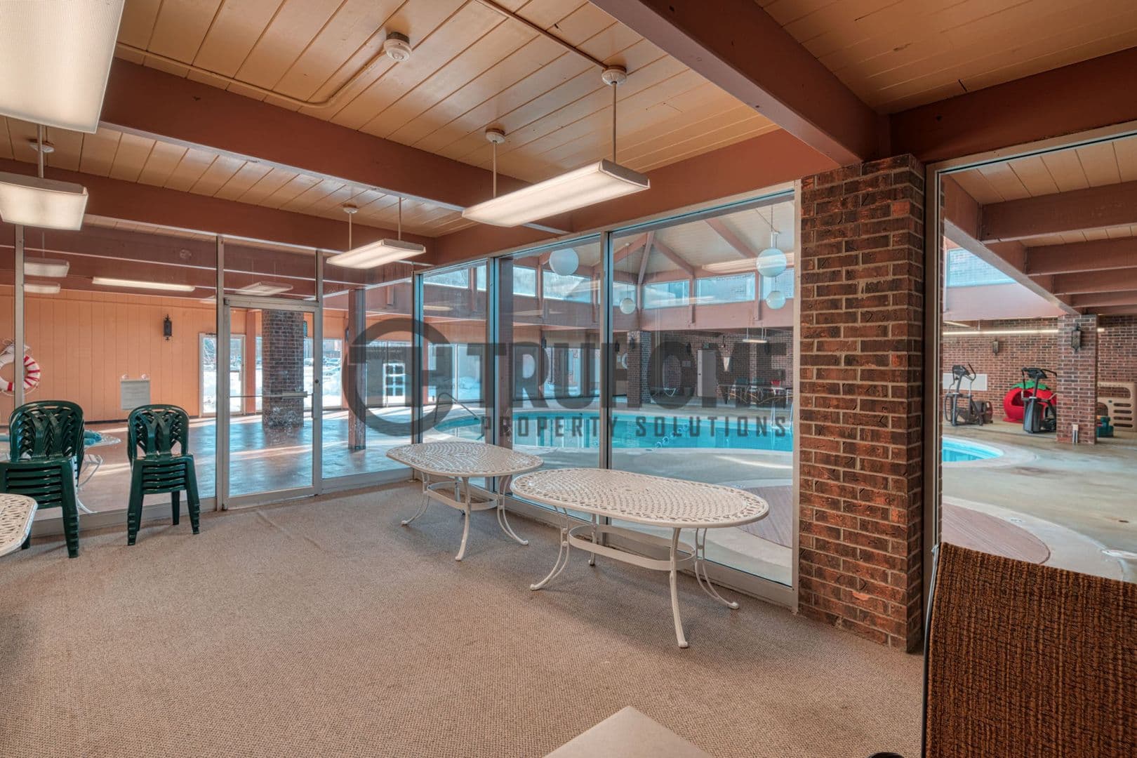 Grand Forks Apartment: 715 North 40th Street