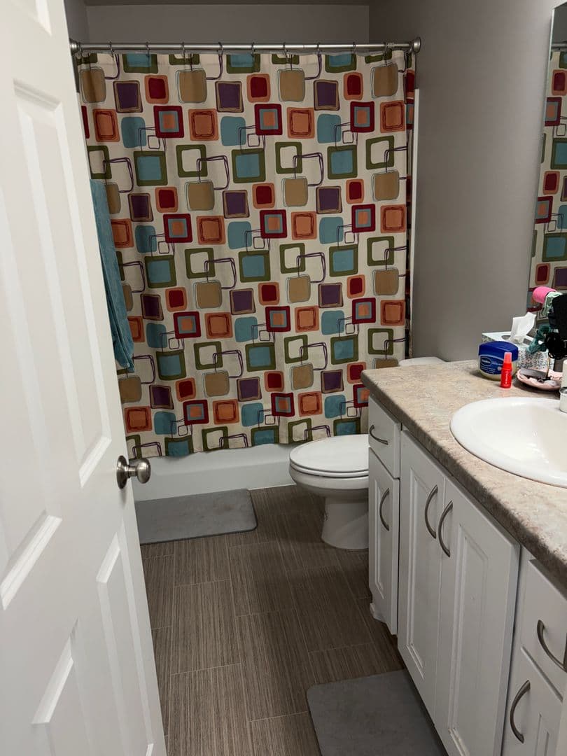 Grand Forks House: 1740 Tobi Lane