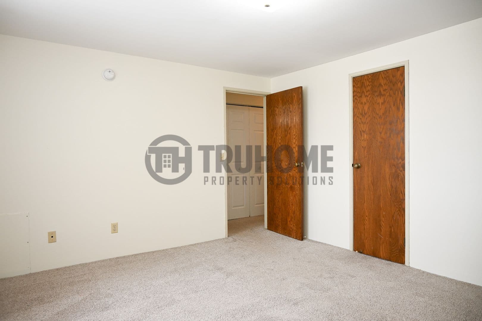 Grand Forks Apartment: 715 North 40th Street