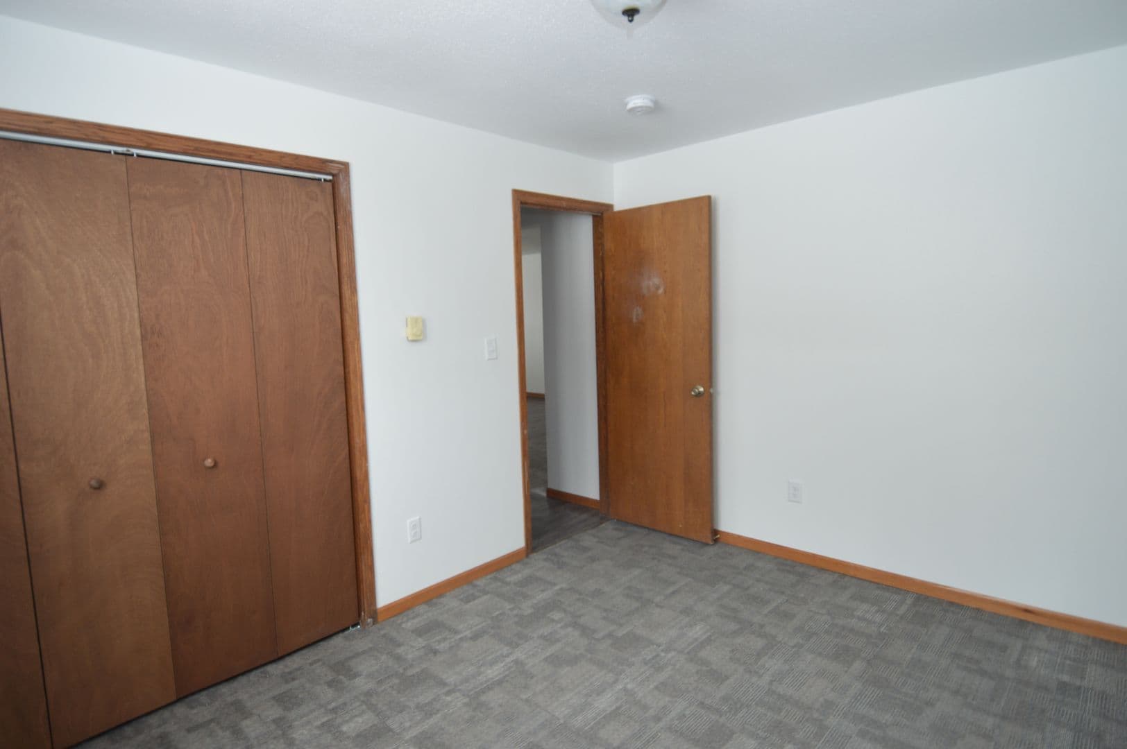 Grand Forks Apartment: 612 N 5th St.