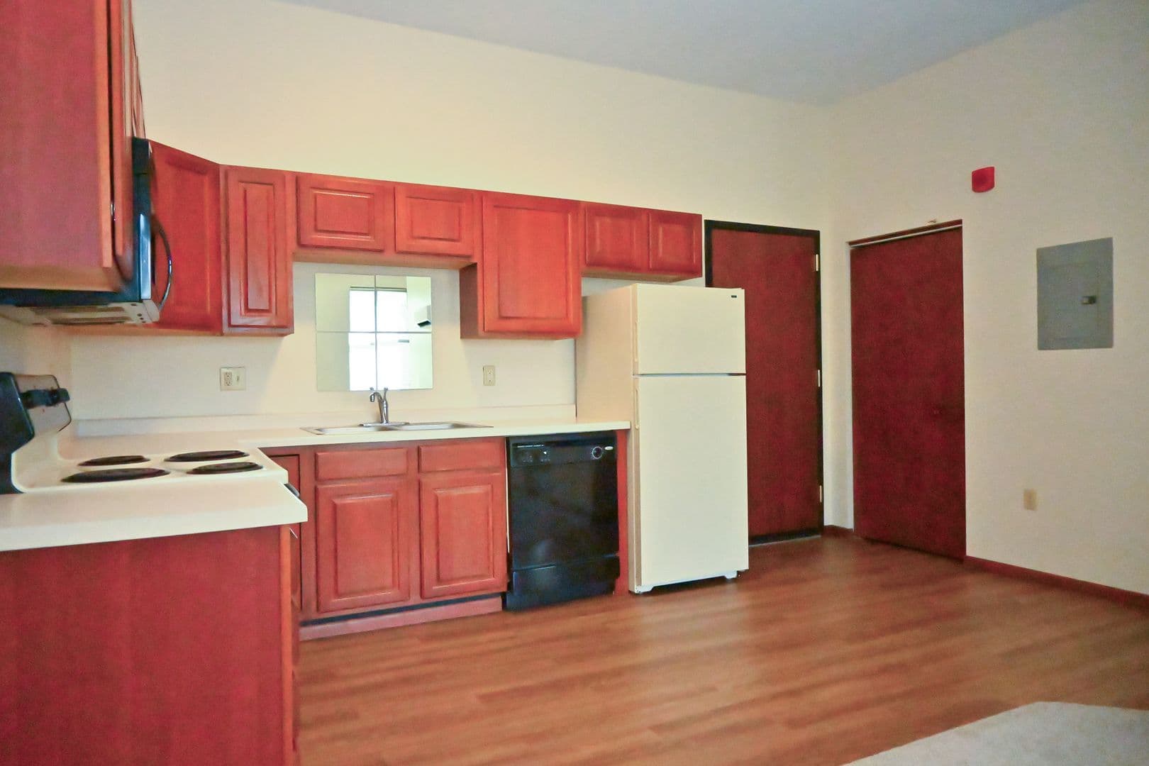 Grand Forks Apartment: 33 South 3rd Street