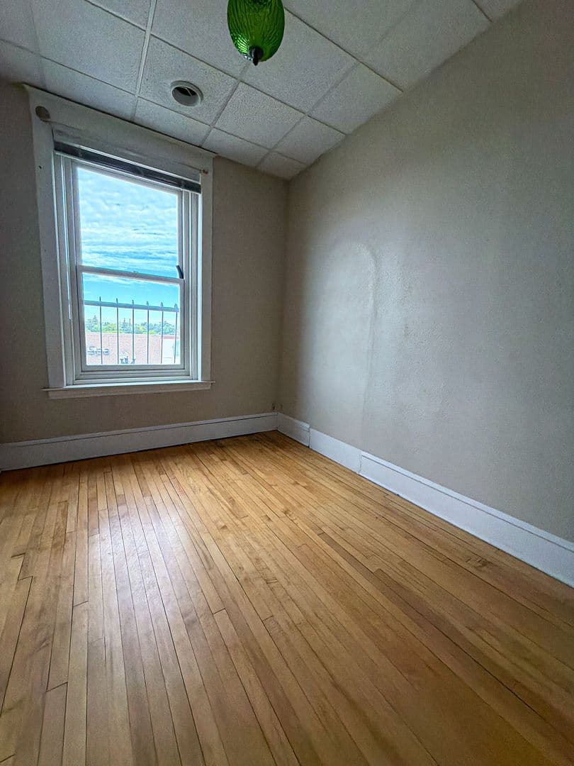 East Grand Forks Apartment: 304 DeMers Ave