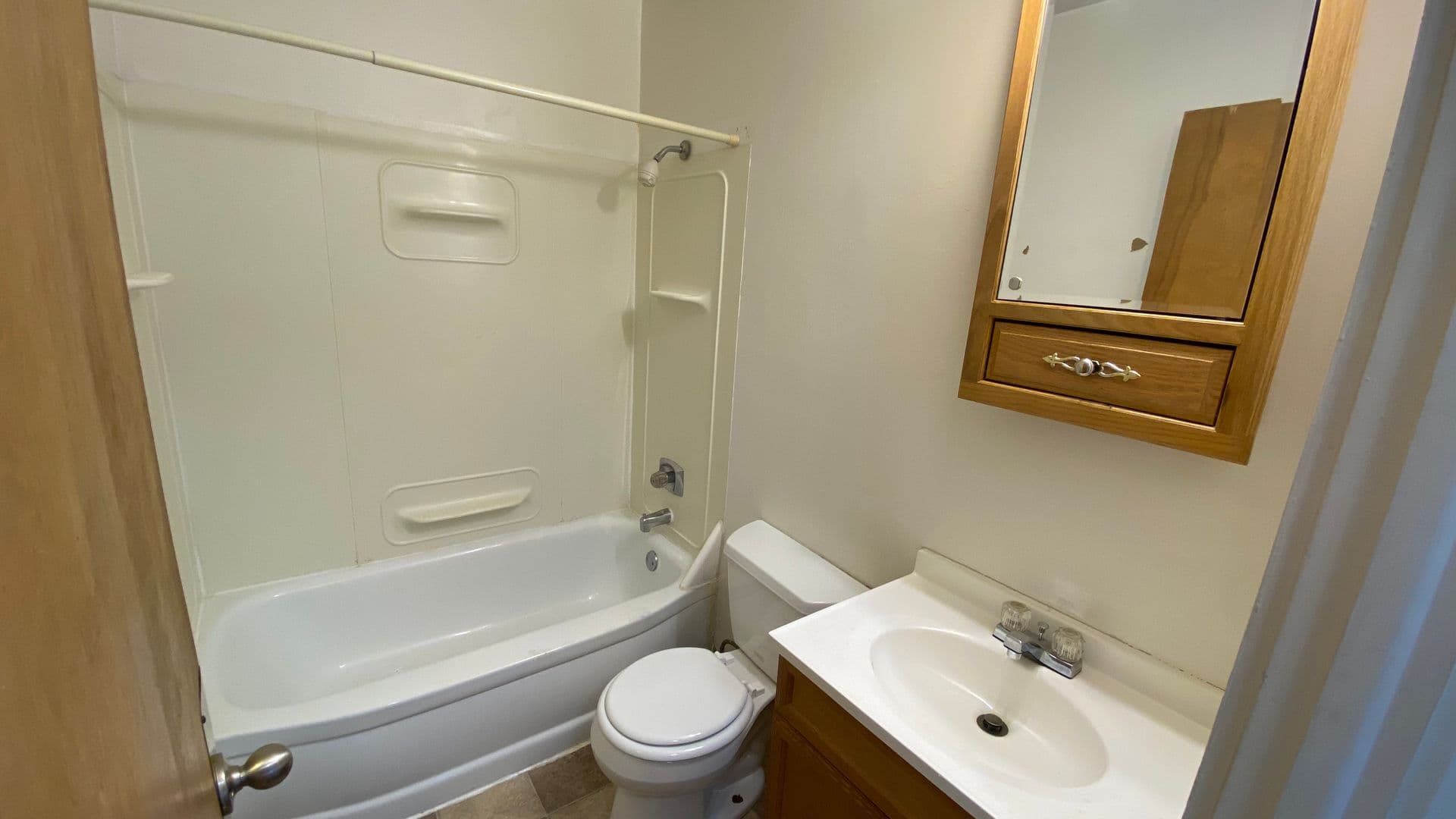 Grand Forks Apartment: 910 S. 12th St.