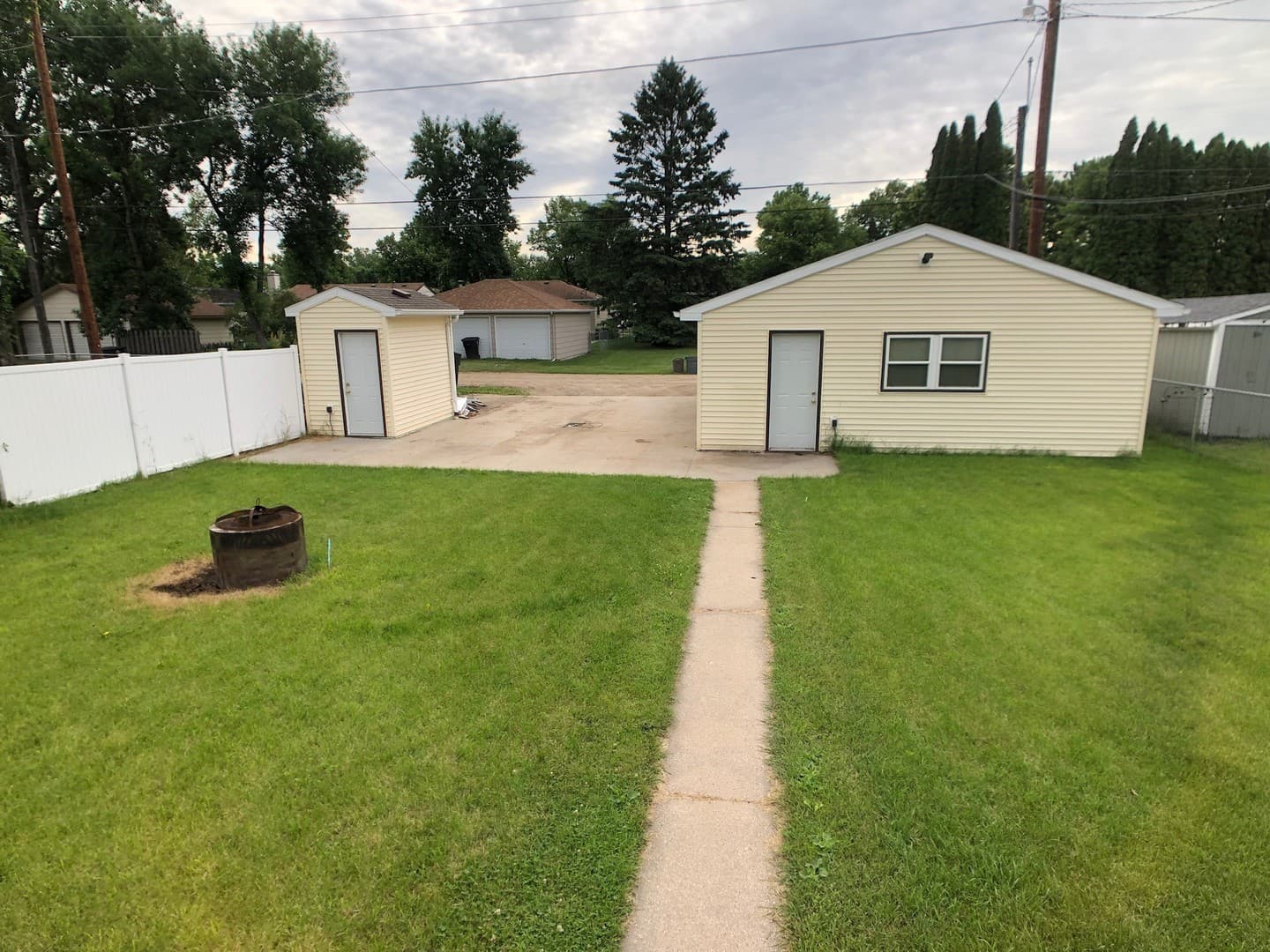 Grand Forks Apartment: 1001 S. 19th St.