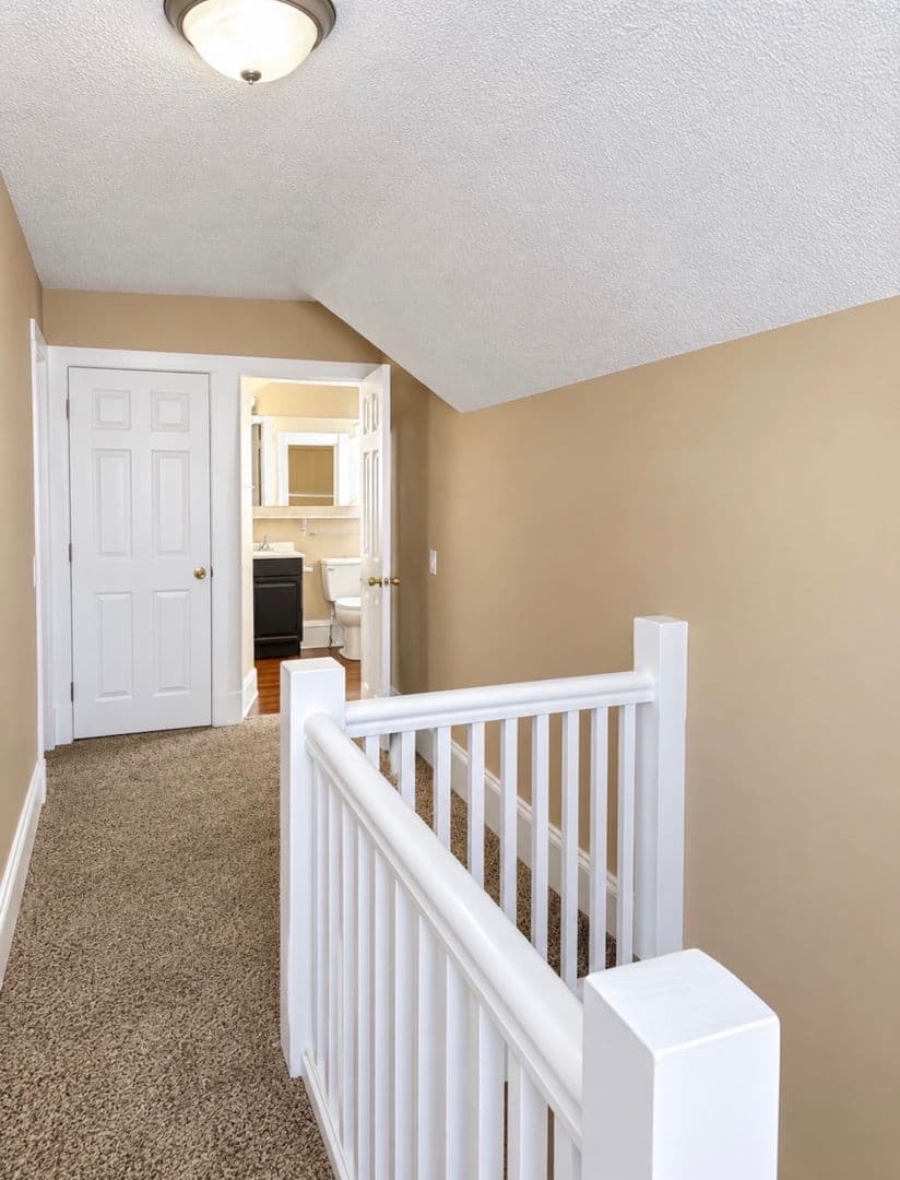 Grand Forks Apartment: 601 Walnut Street/417 6th Ave S