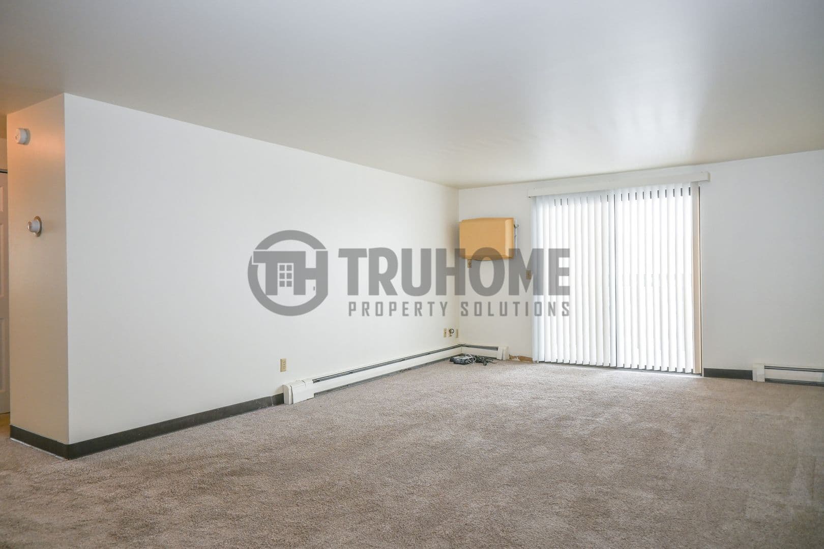 Grand Forks Apartment: 715 North 40th Street