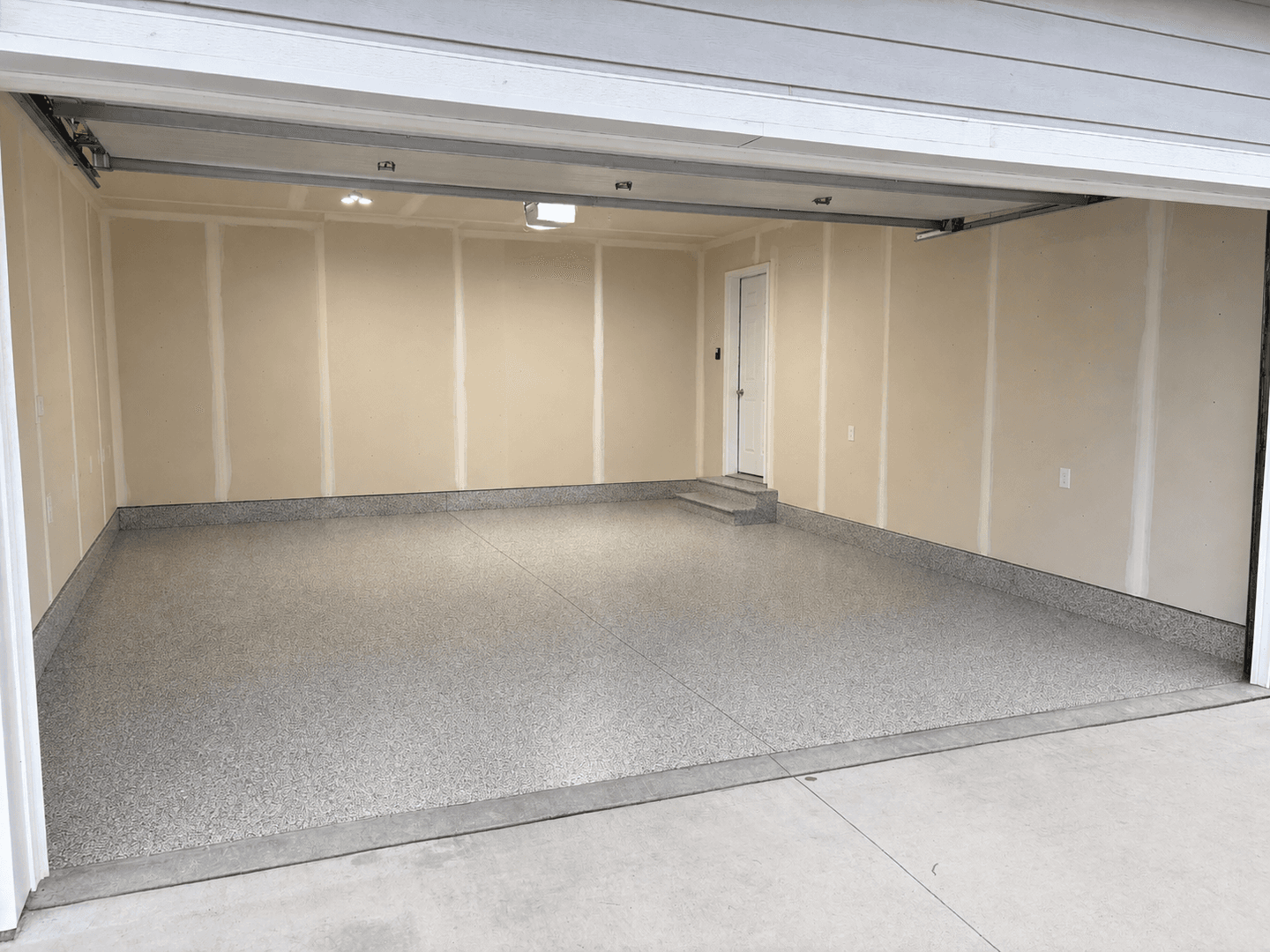 Grand Forks House: 1740 Tobi Lane