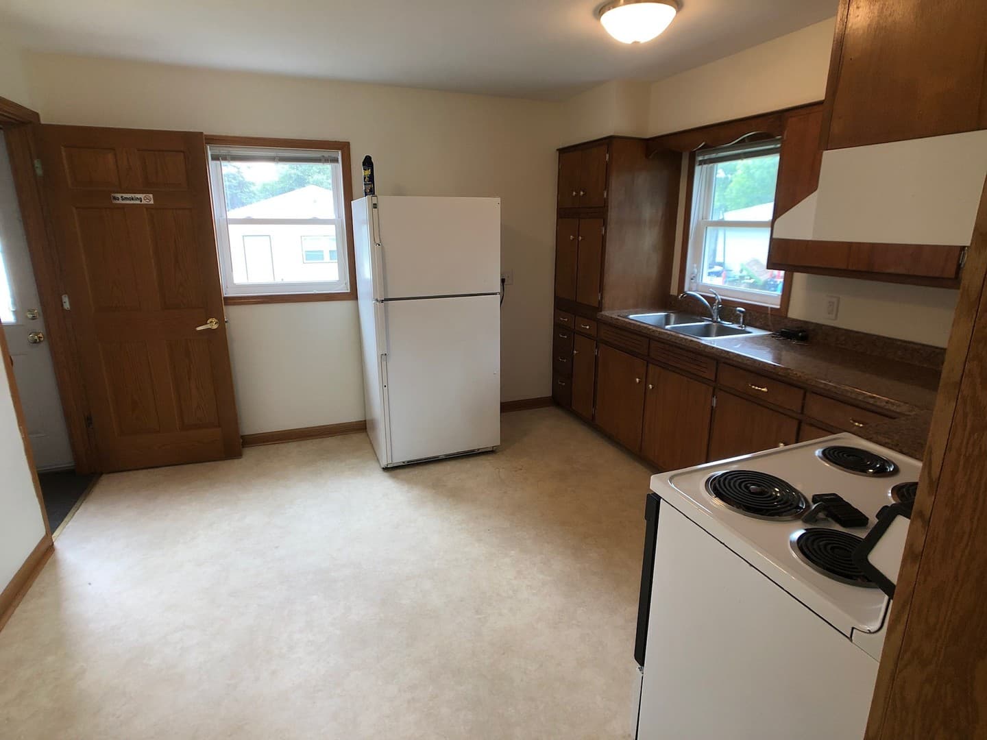 Grand Forks Apartment: 1001 S. 19th St.