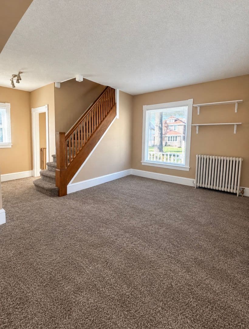 Grand Forks Apartment: 601 Walnut Street/417 6th Ave S