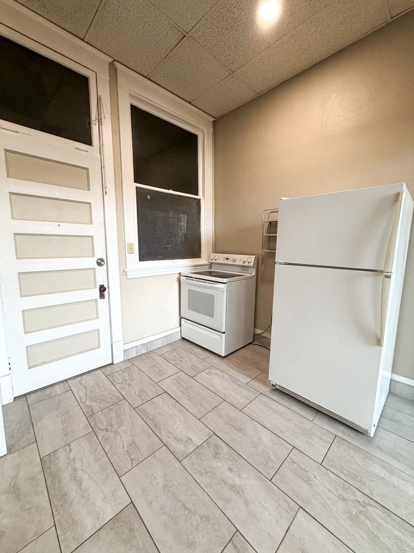 East Grand Forks Apartment: 304 DeMers Ave