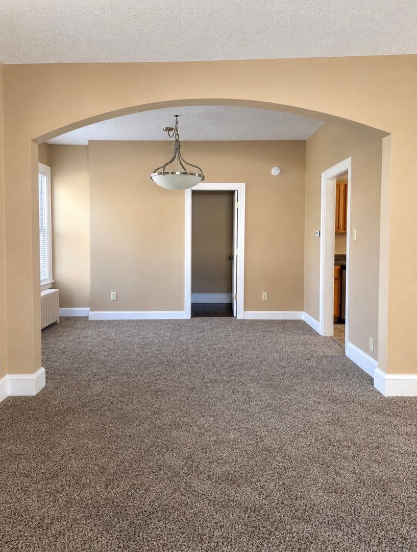 Grand Forks Apartment: 601 Walnut Street/417 6th Ave S