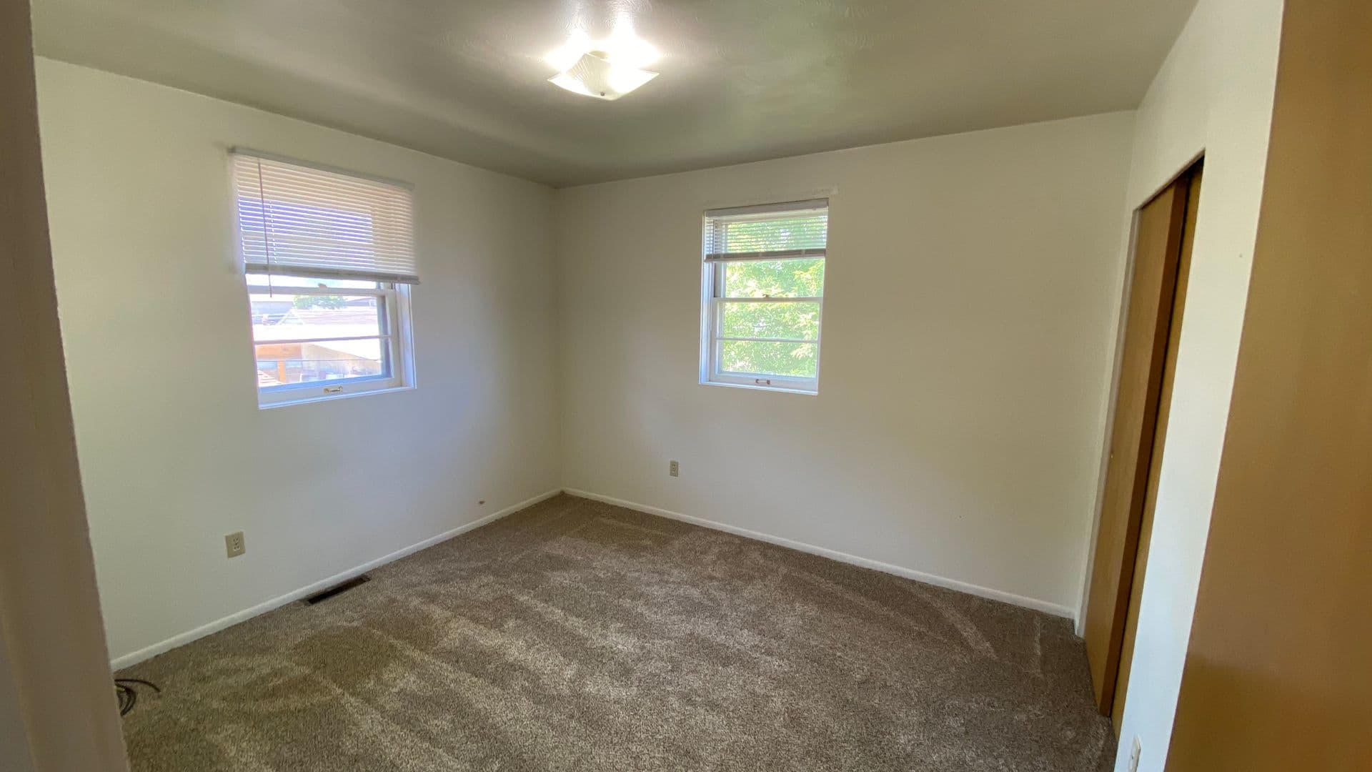 Grand Forks Apartment: 910 S. 12th St.