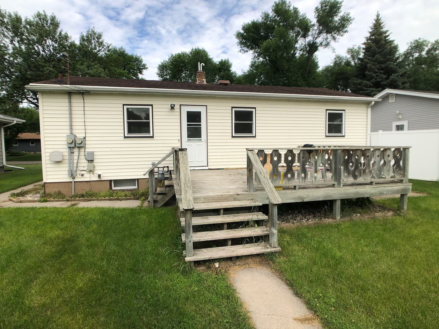 Grand Forks Apartment: 1001 S. 19th St.