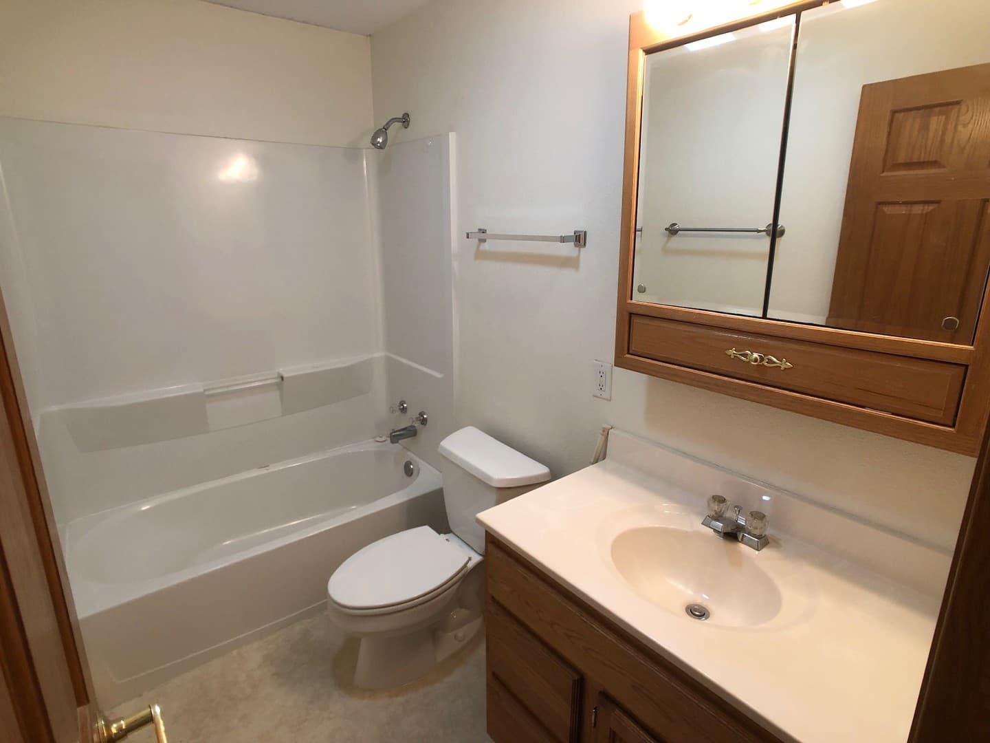 Grand Forks Apartment: 1001 S. 19th St.