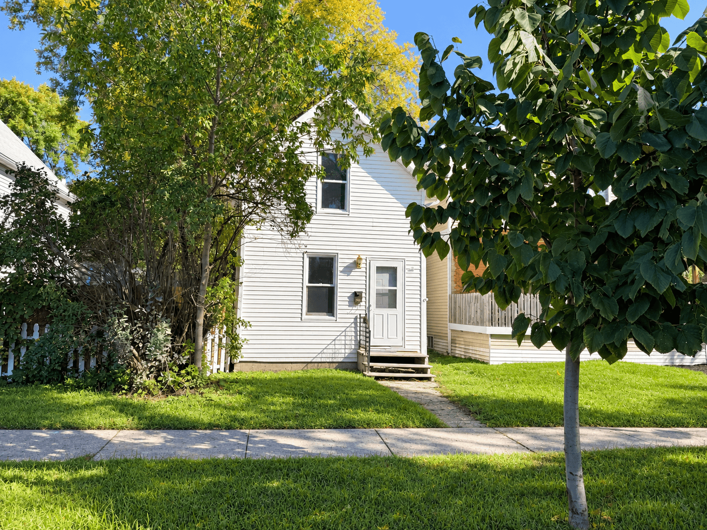 Grand Forks House: 520 N. 8th St.