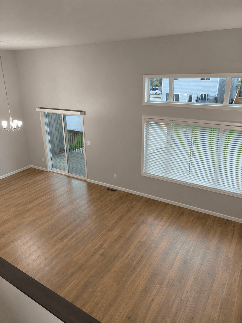 Grand Forks House: 1740 Tobi Lane