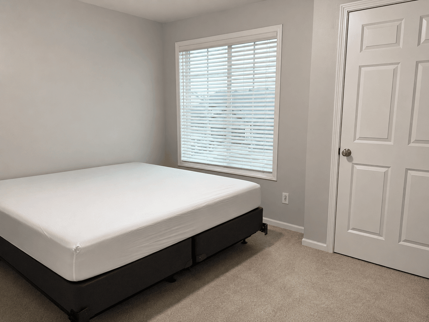 Grand Forks House: 1740 Tobi Lane