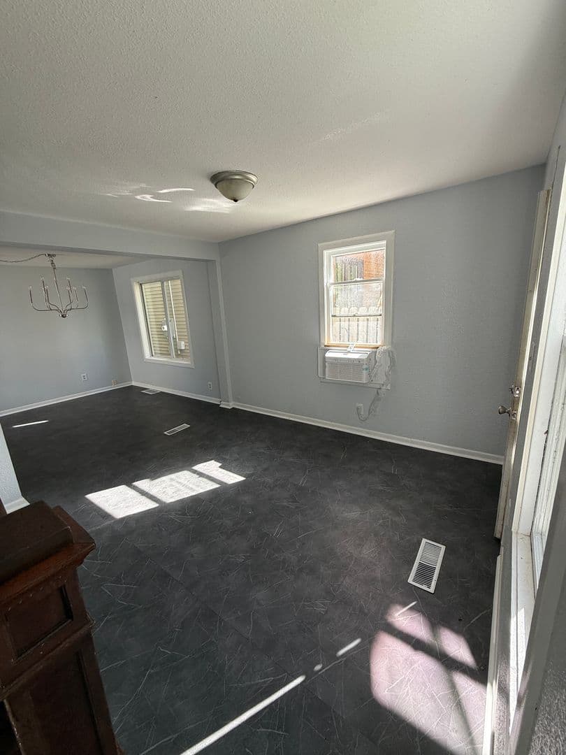 Grand Forks House: 520 N. 8th St.
