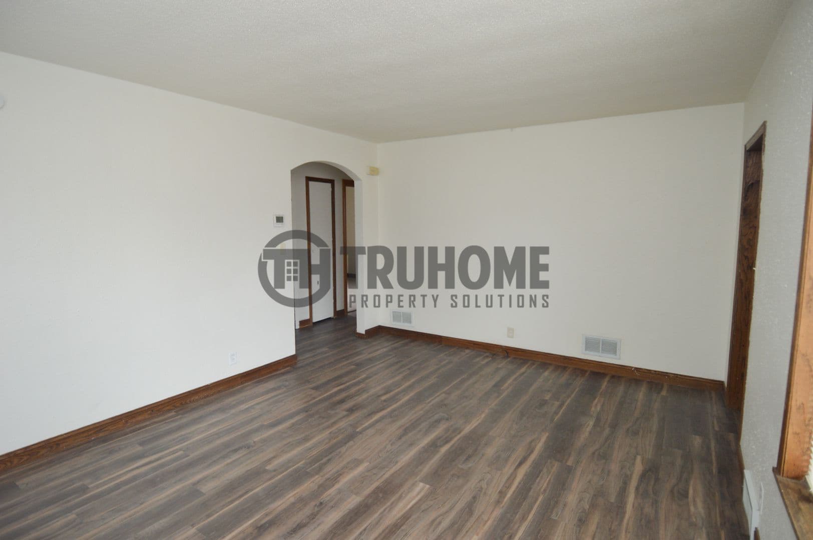 Grand Forks House: 2305 University Ave