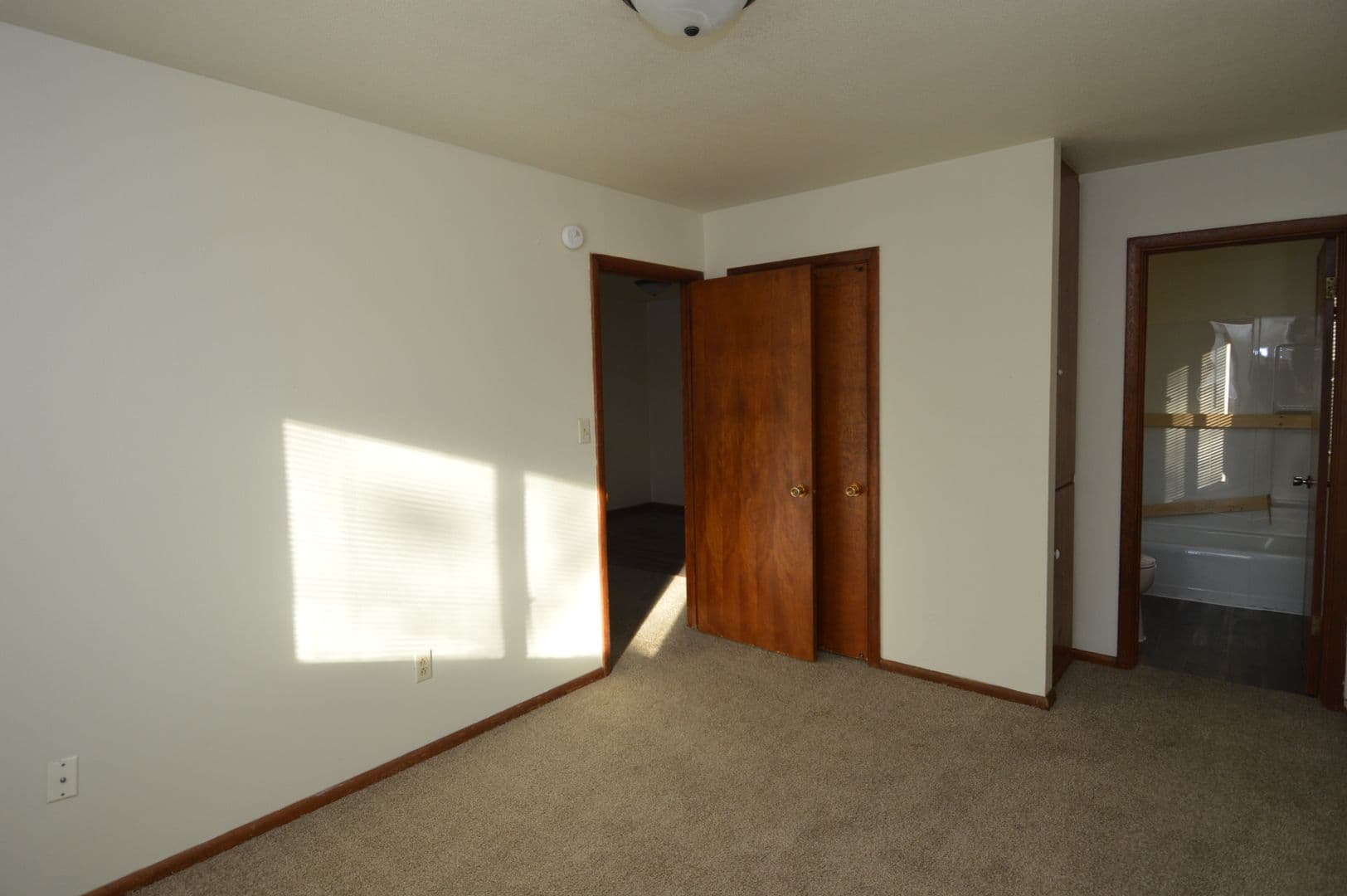 Grand Forks Apartment: 2212, 2216 and 2220 12th Ave. N.