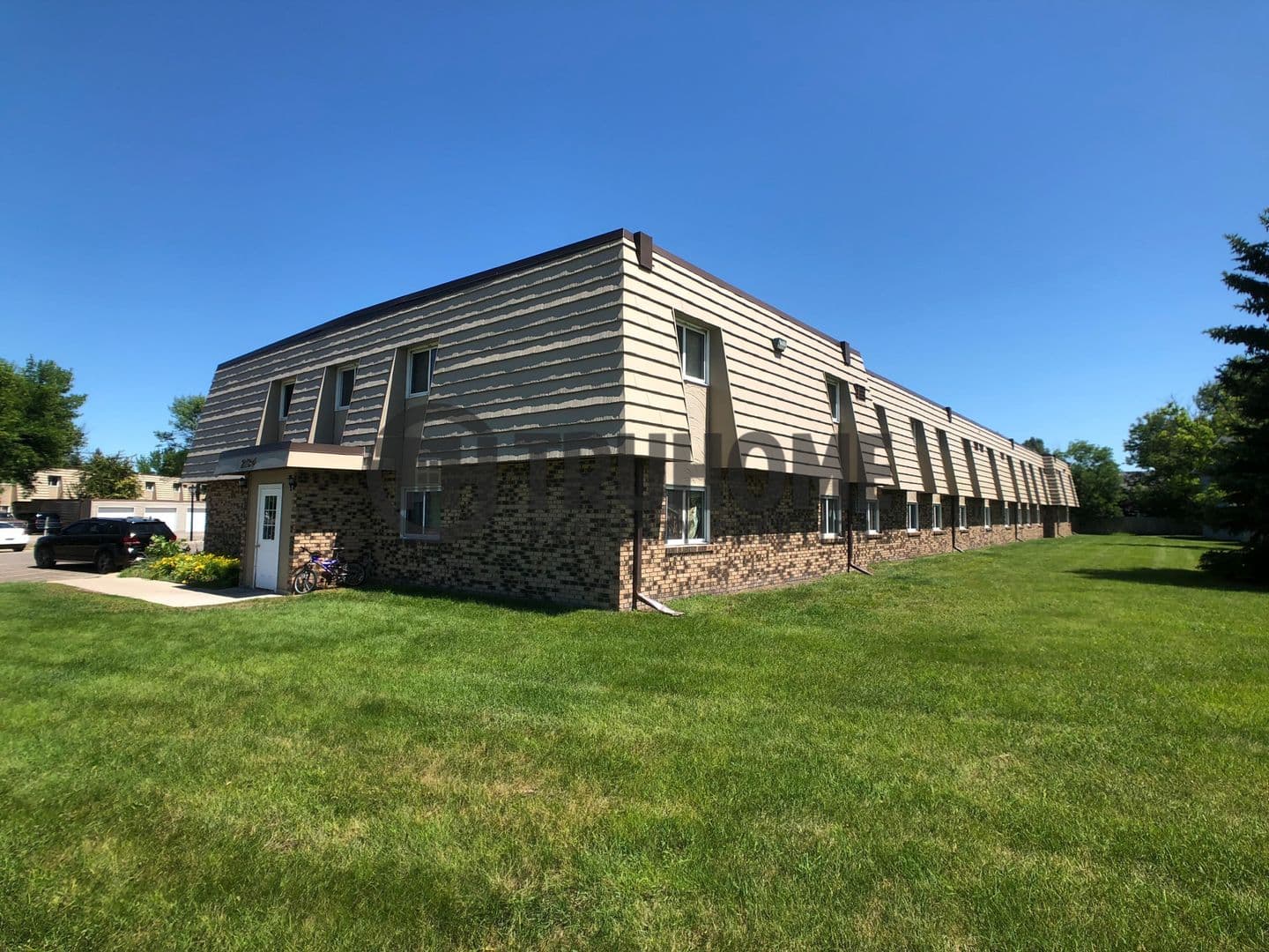 East Grand Forks Apartment: 2144 8th Ave NW