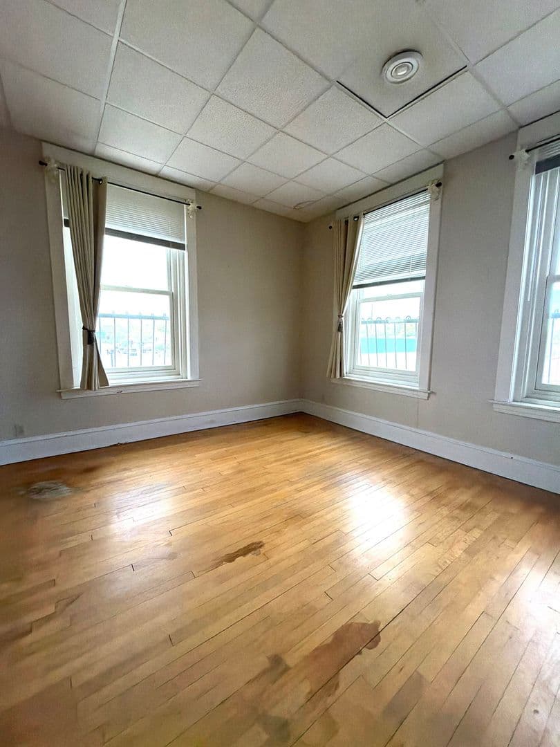East Grand Forks Apartment: 304 DeMers Ave