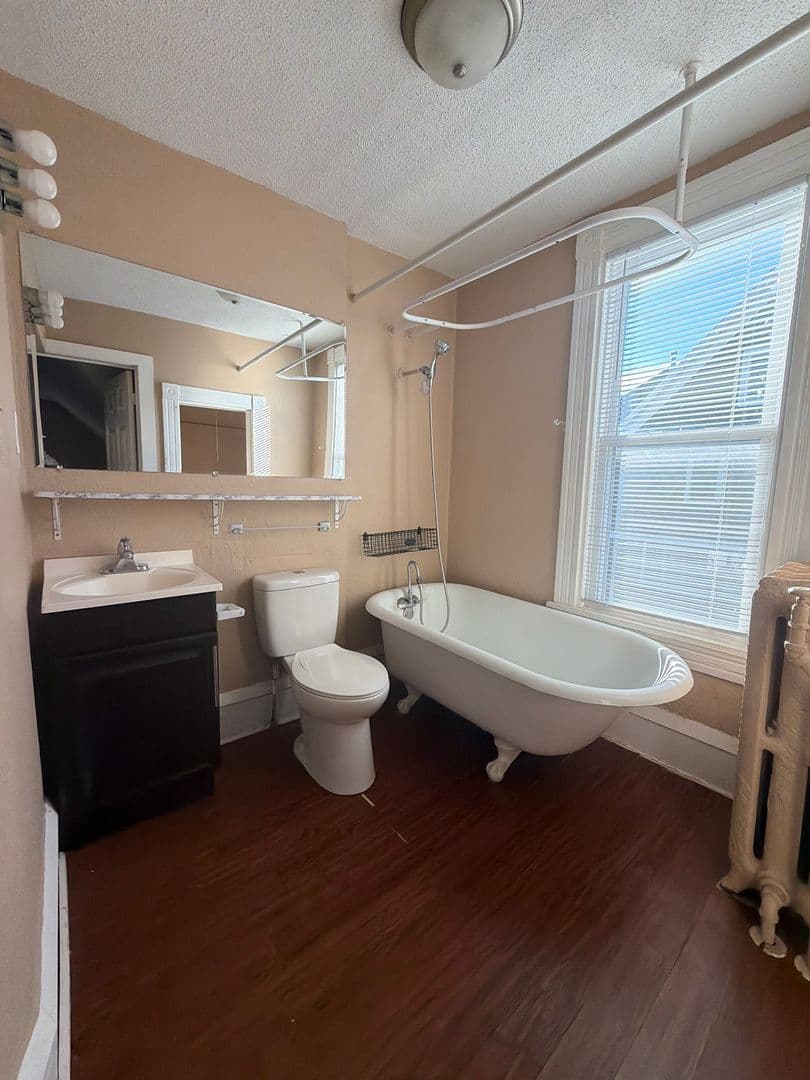 Grand Forks Apartment: 601 Walnut Street/417 6th Ave S