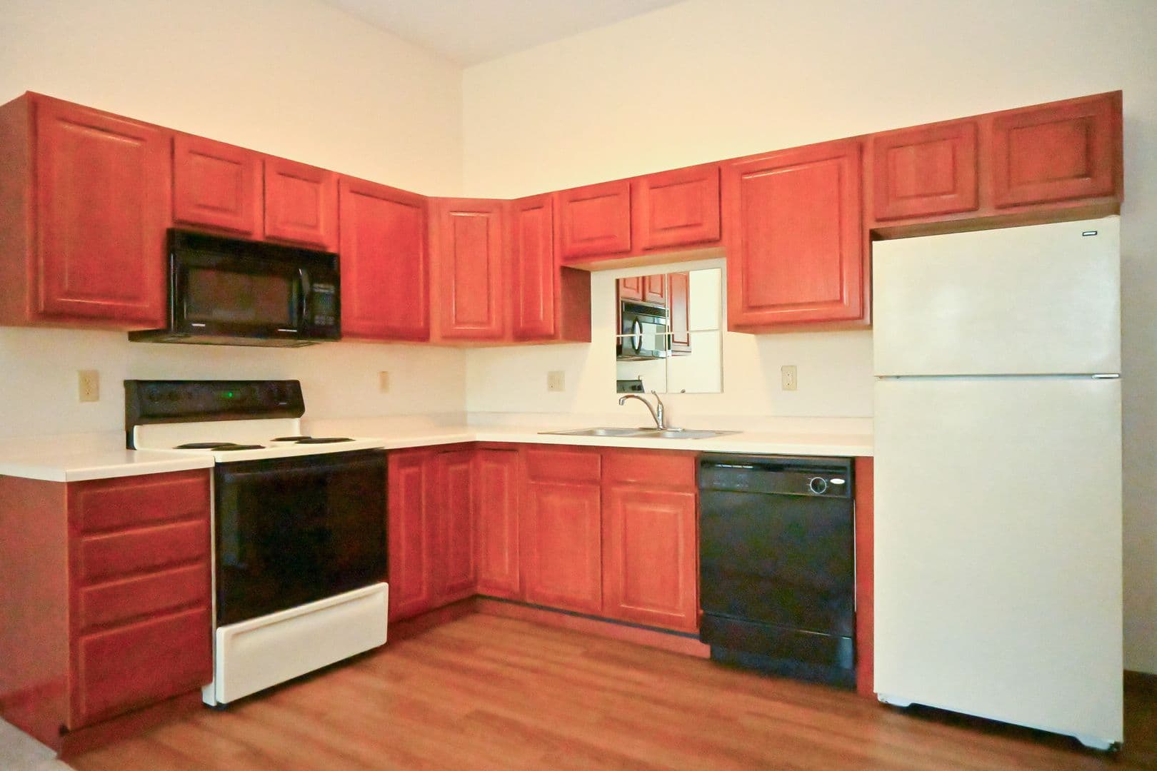 Grand Forks Apartment: 33 South 3rd Street