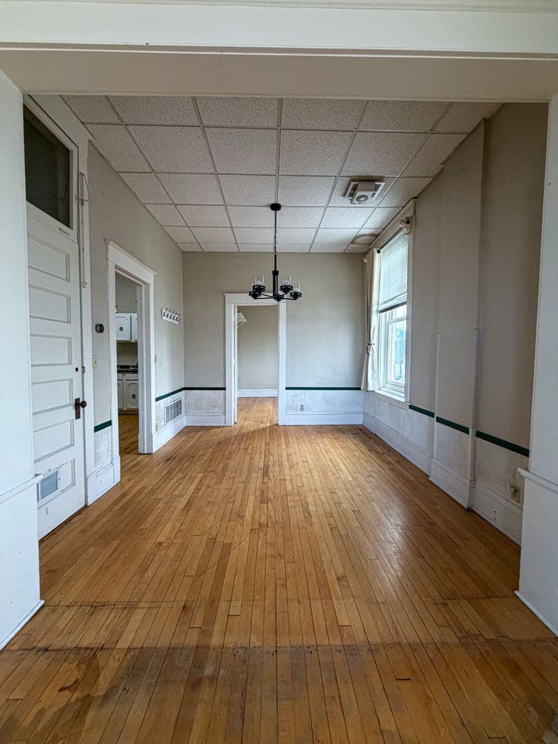 East Grand Forks Apartment: 304 DeMers Ave
