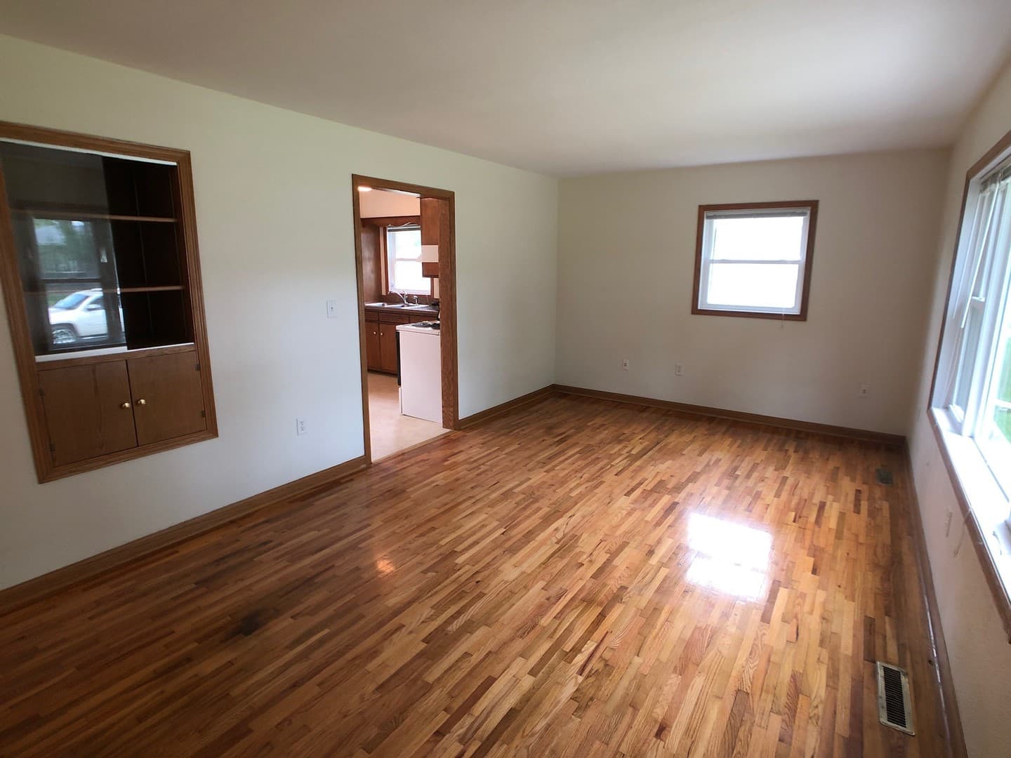 Grand Forks Apartment: 1001 S. 19th St.