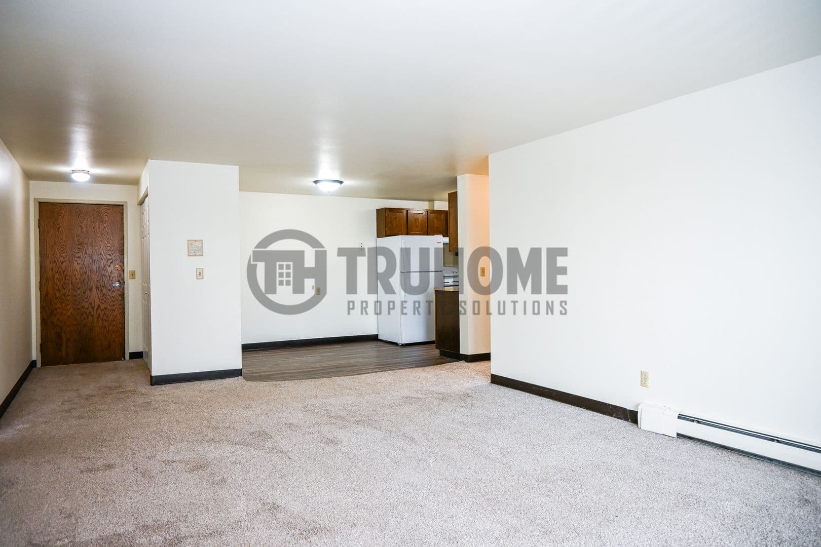 Grand Forks Apartment: 715 North 40th Street