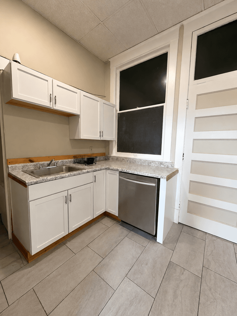 East Grand Forks Apartment: 304 DeMers Ave
