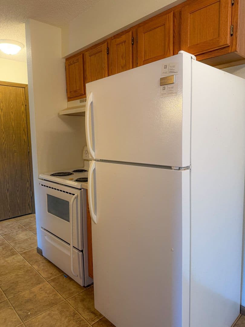 East Grand Forks Apartment: 2134 8th Ave NW