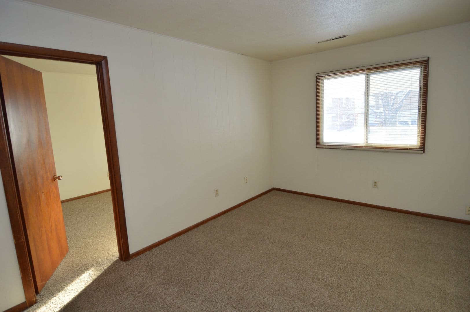 Grand Forks Apartment: 2212, 2216 and 2220 12th Ave. N.