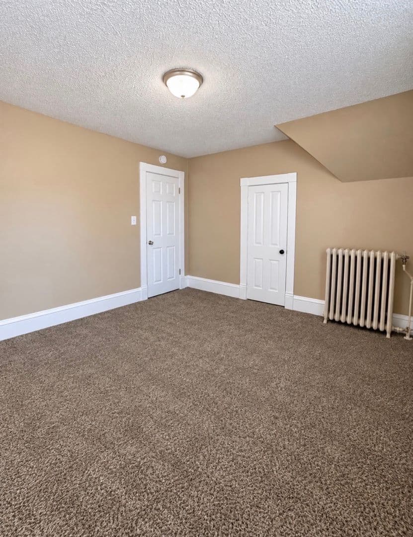 Grand Forks Apartment: 601 Walnut Street/417 6th Ave S