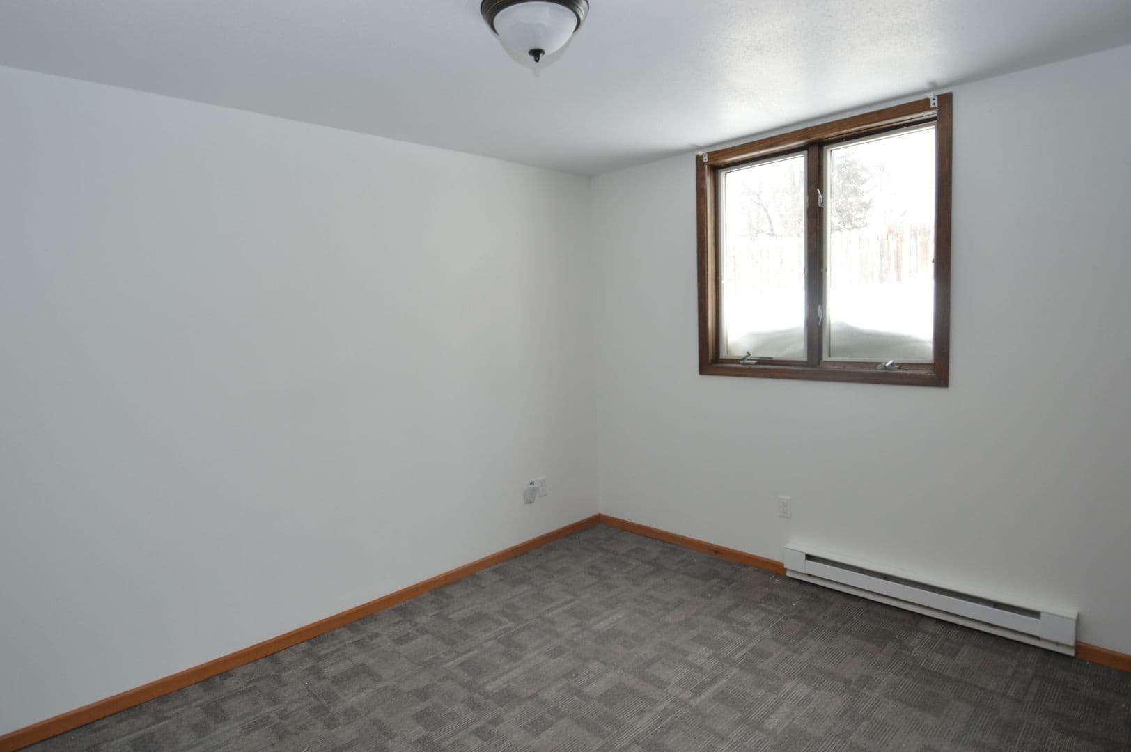 Grand Forks Apartment: 612 N 5th St.
