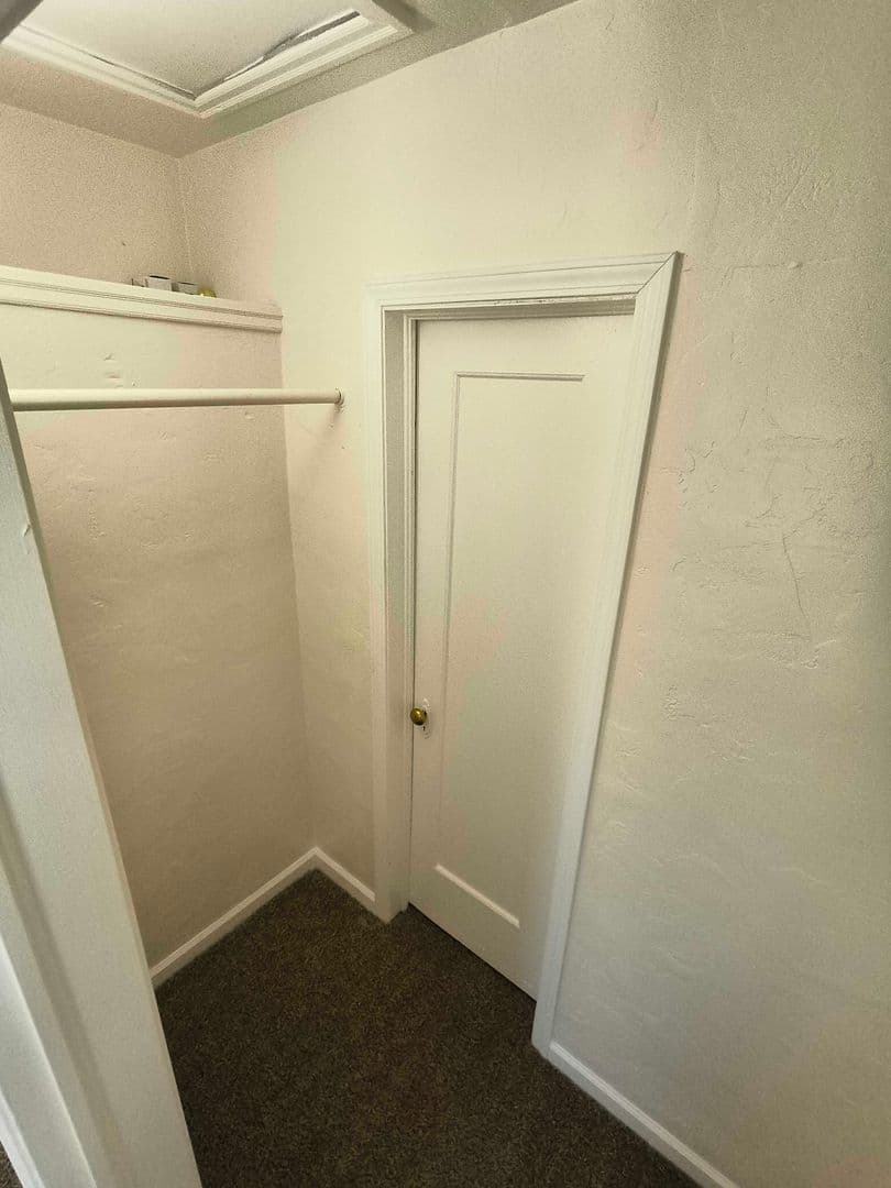 Bakersfield House: 223 Wilson Avenue