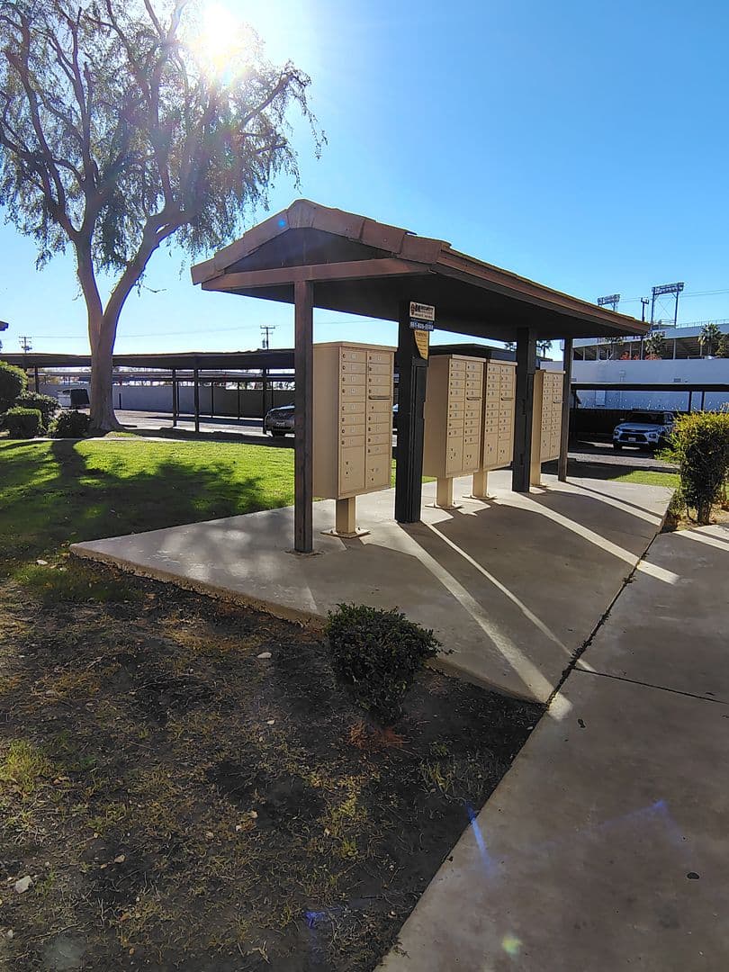 Bakersfield Apartment: 2401 Christmas Tree Ln