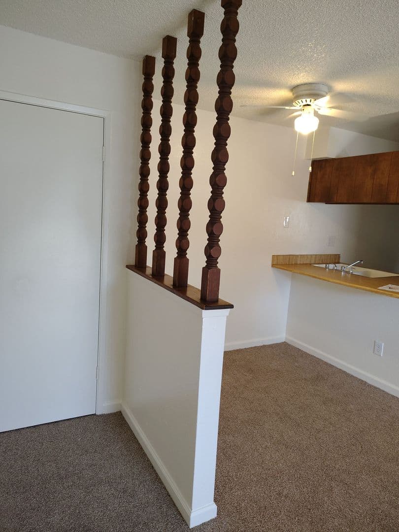 Bakersfield Apartment: 2401 Christmas Tree Ln