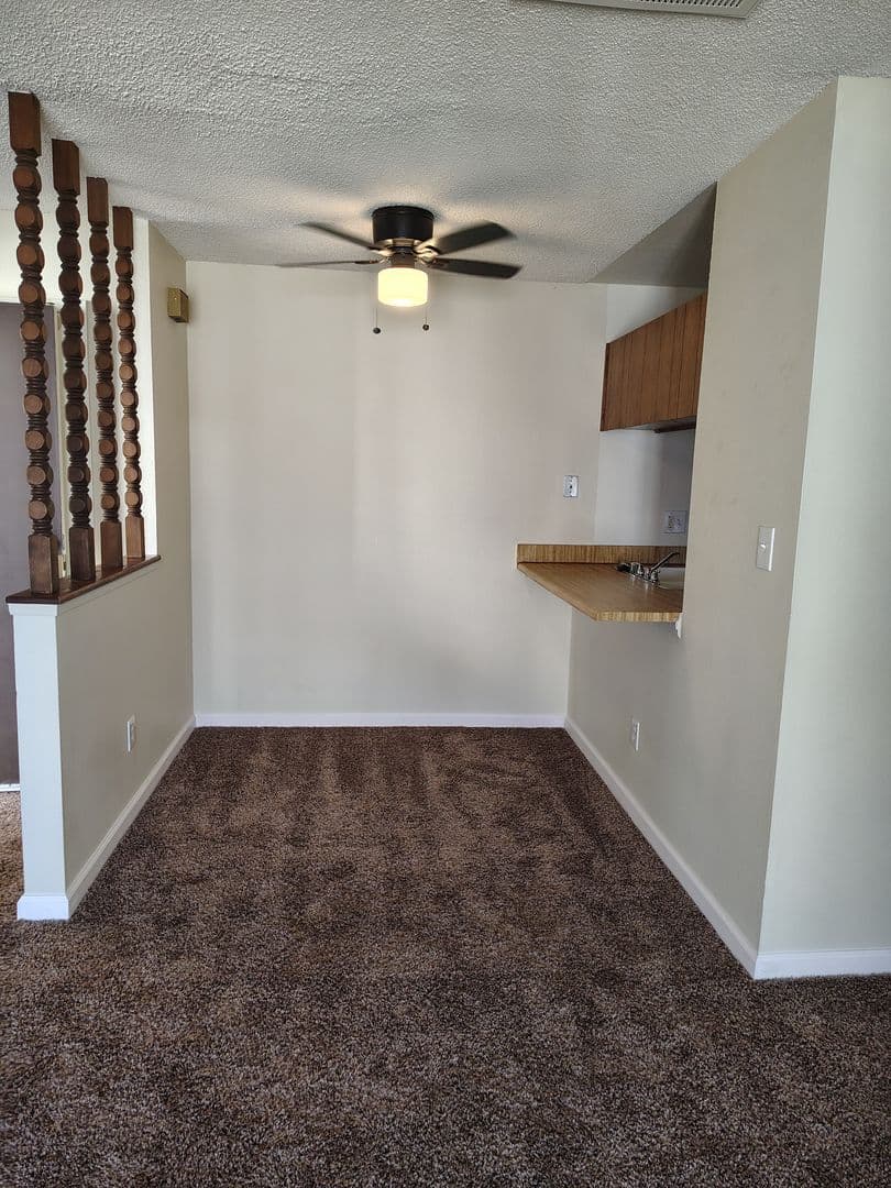 Bakersfield Apartment: 2401 Christmas Tree Ln