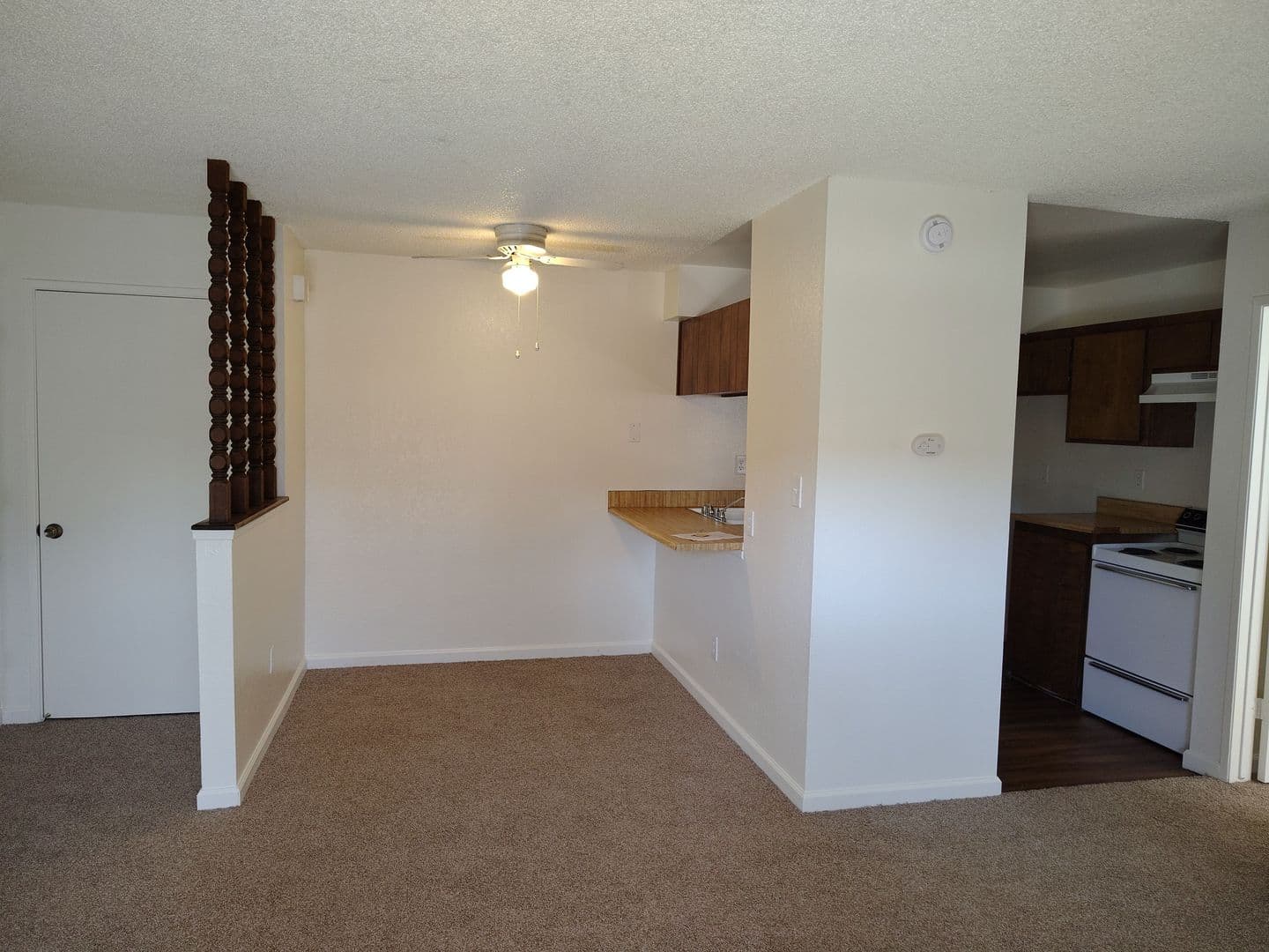 Bakersfield Apartment: 2401 Christmas Tree Ln