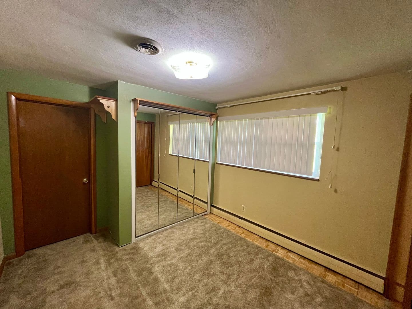Sullivan Apartment: 1091, 1095 Oregon Street
