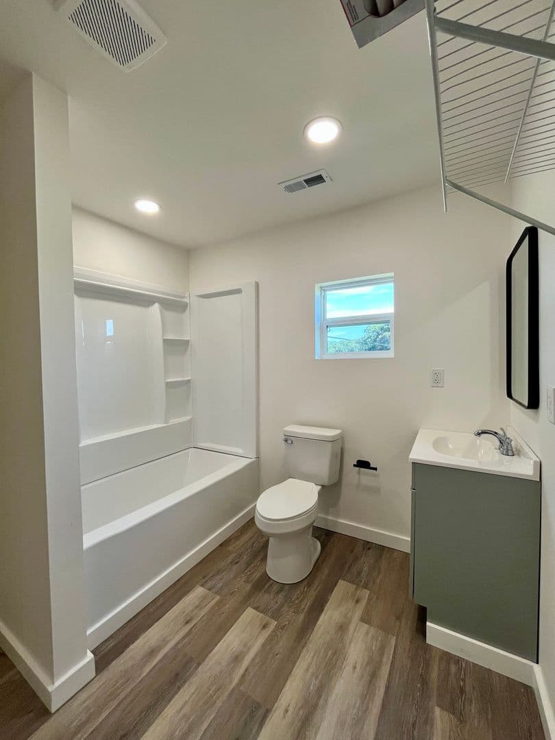 Sullivan House: 82 Koppelmann Lane