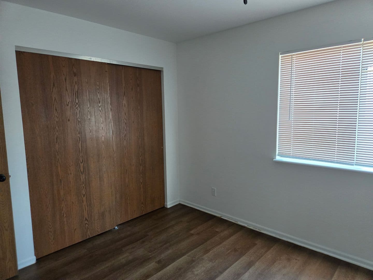Pacific Apartment: 700 W Union Street
