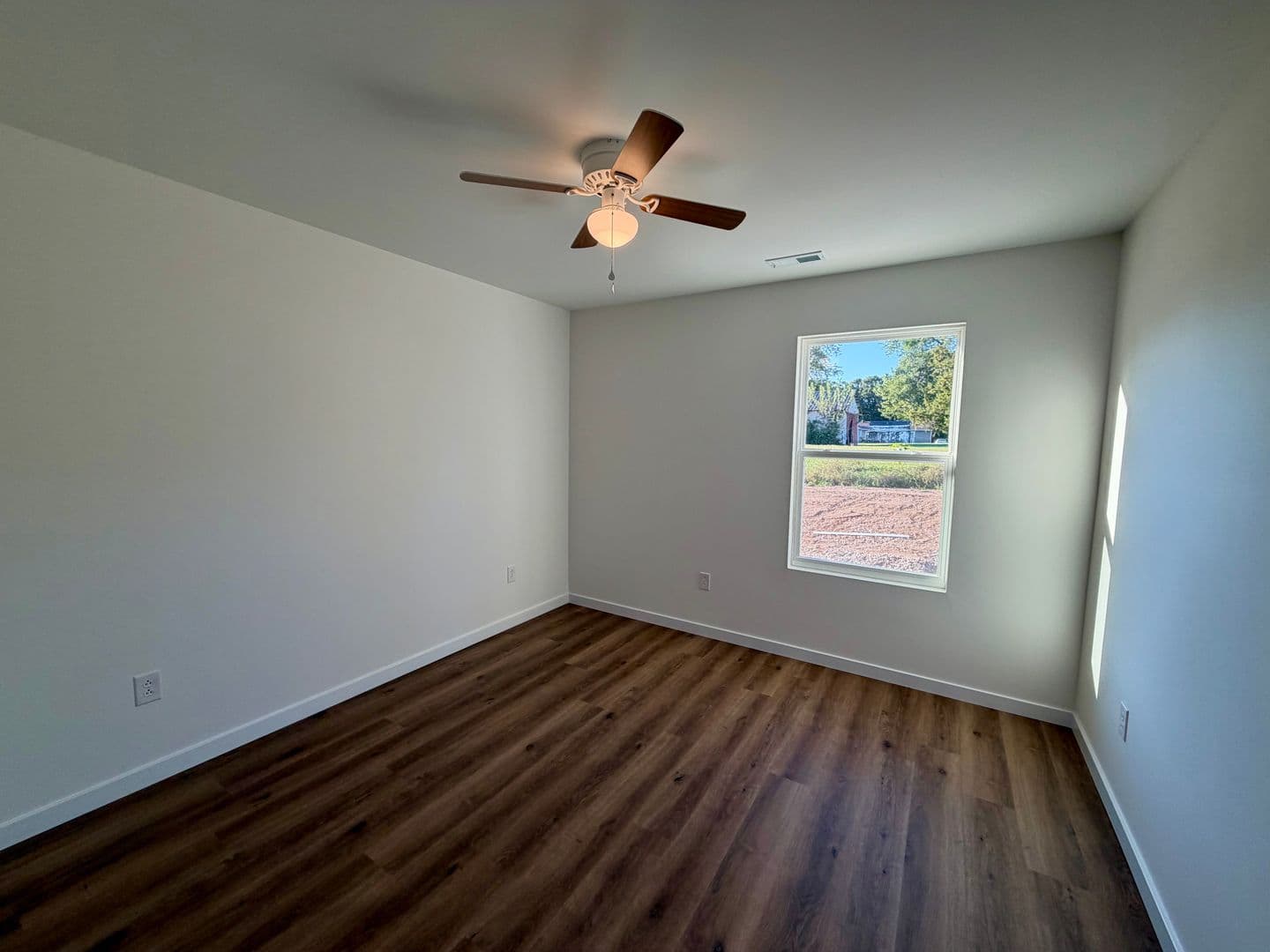 Sullivan Apartment: 211 North and South Road