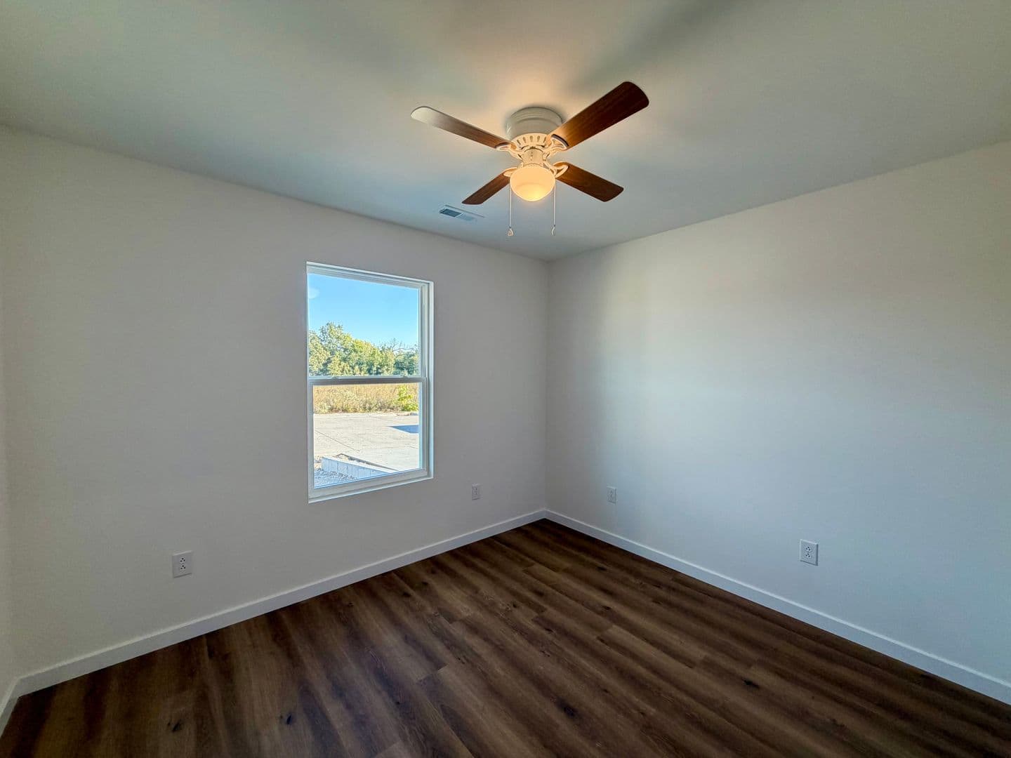Sullivan Apartment: 211 North and South Road