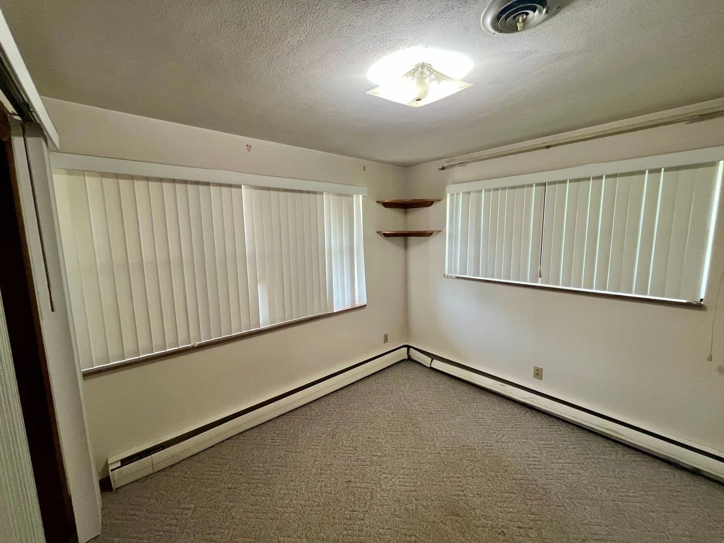 Sullivan Apartment: 1091, 1095 Oregon Street