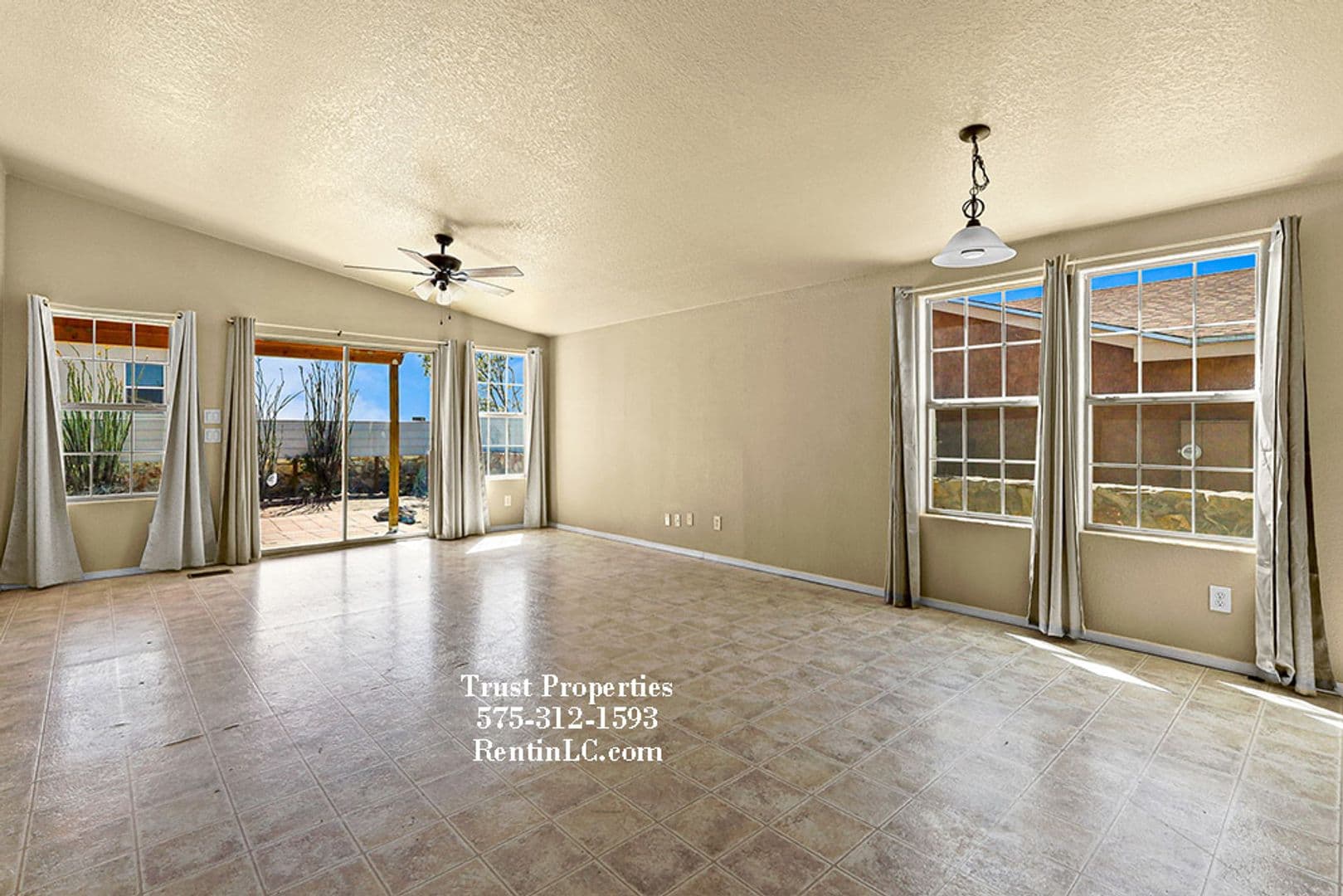 Las Cruces House: 2729 Ben Boldt Dr